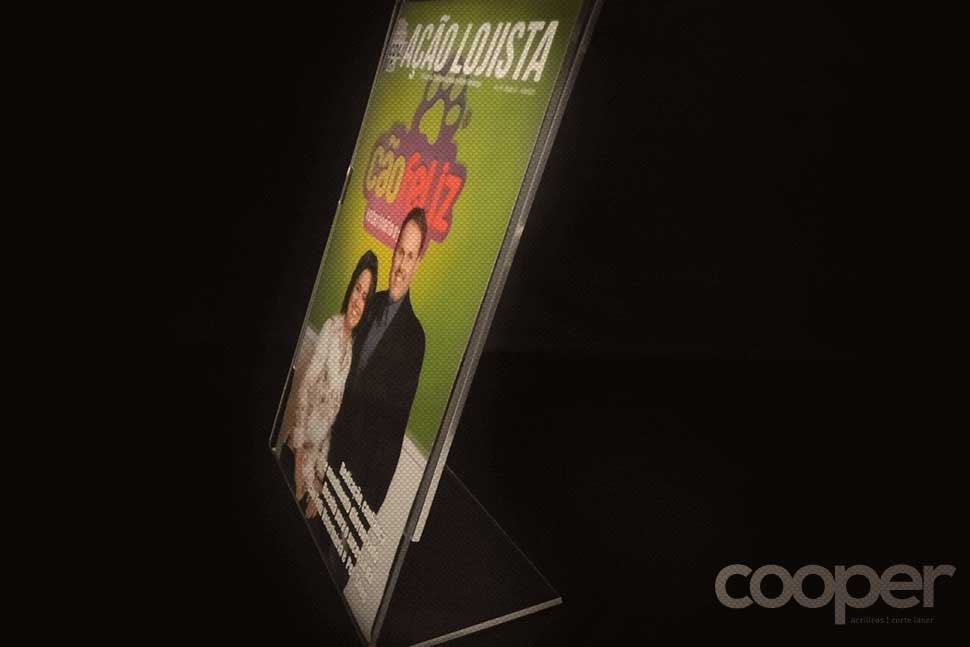 Display folha A4 em acrílico 100% virgem