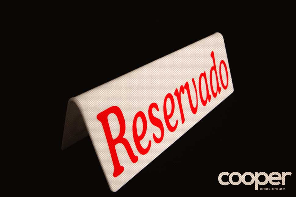 Placas diversas em acrílico